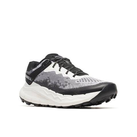 Nova 4 – White/Black Men’s Trail Running Shoes